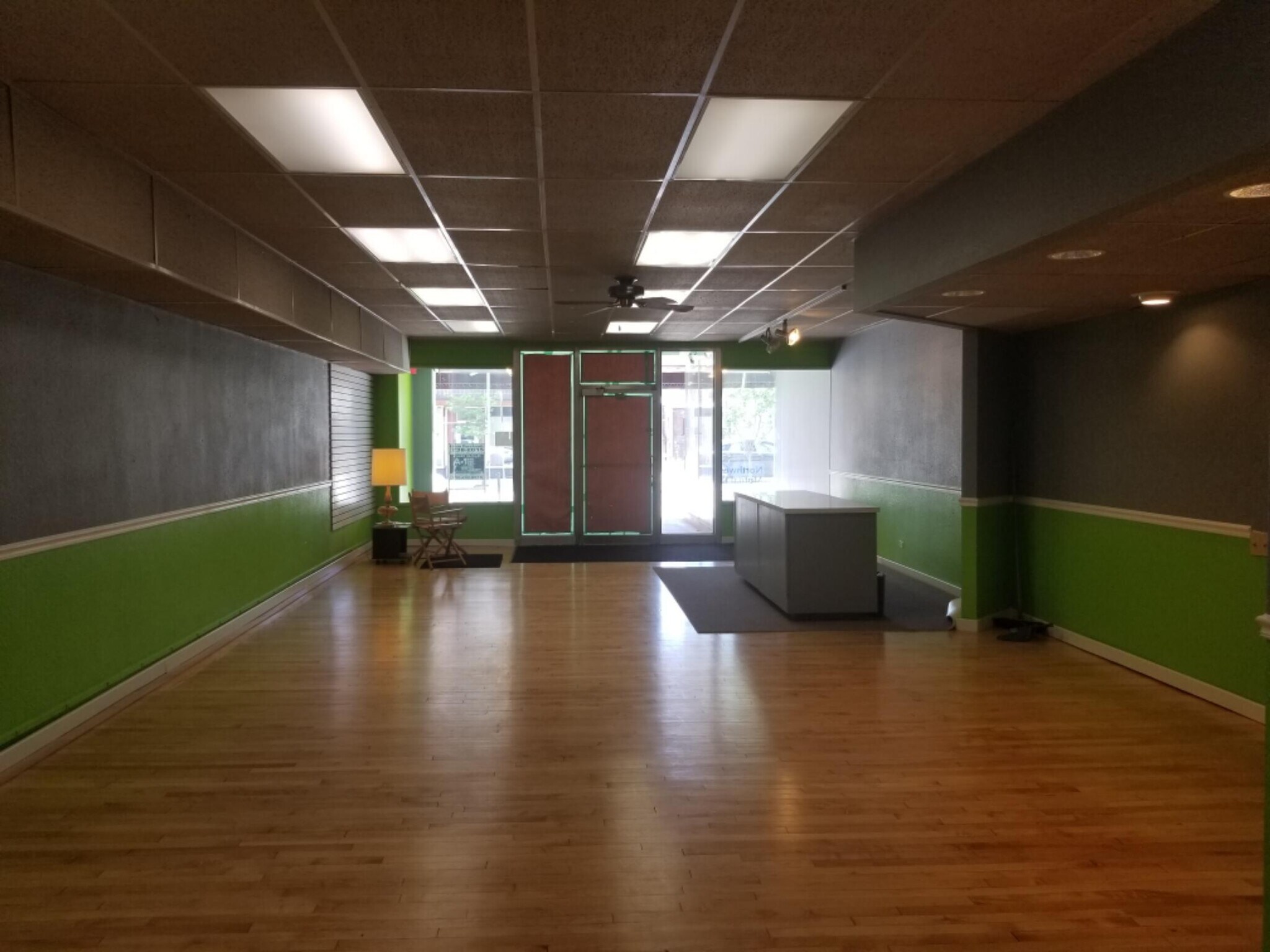 16 W Stephenson St, Freeport, IL 61032 Retail for Sale