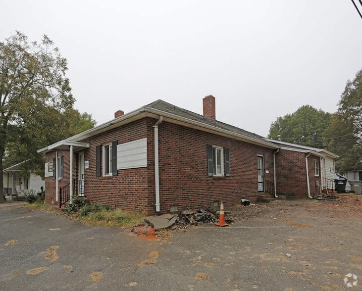 717 N New Hope Rd, Gastonia, NC 28054