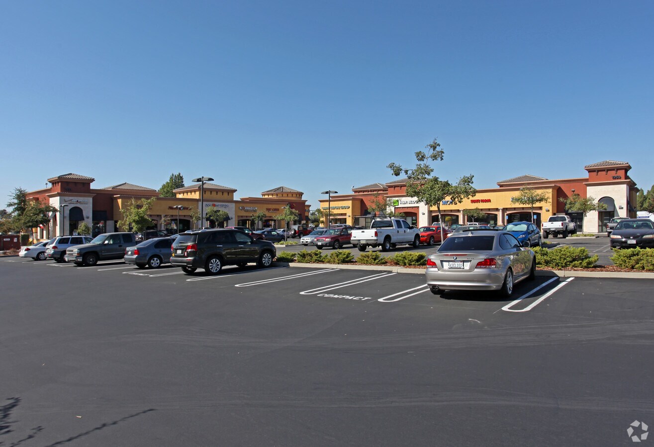 Foothills Blvd, Roseville, CA 95747