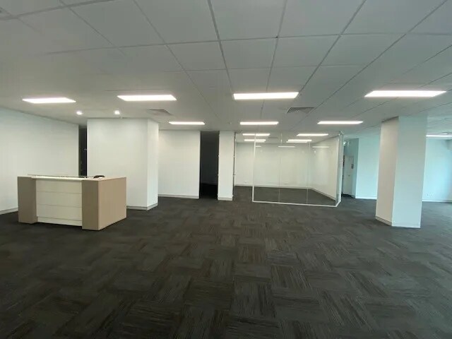 46 Wellington Rd, South Granville for lease Interior Photo- Image 1 of 10