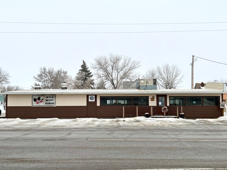 20 6th St E, Culbertson, MT 59218