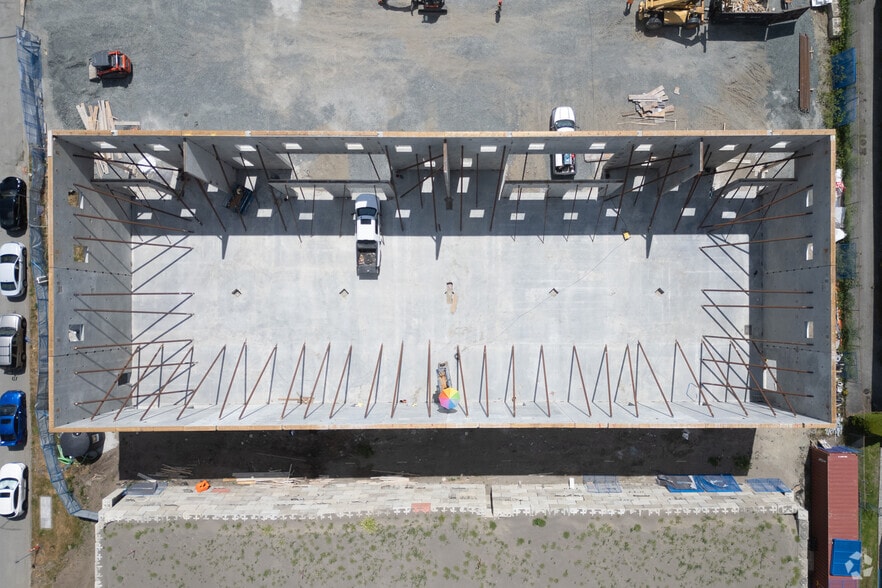 7415 Lowland Dr, Burnaby, BC for sale - Building Photo - Image 2 of 2