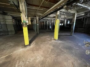 15 N Washington St, Plainville, CT for lease Interior Photo- Image 2 of 5