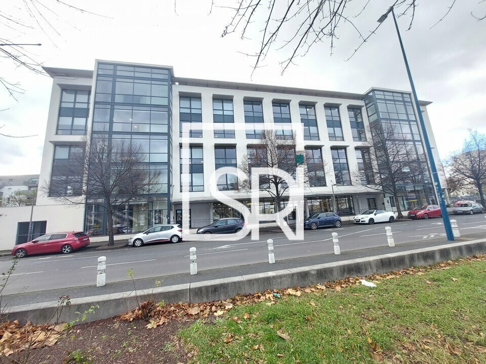 9 Rue De Catarou, Clermont-Ferrand for lease Building Photo- Image 1 of 11