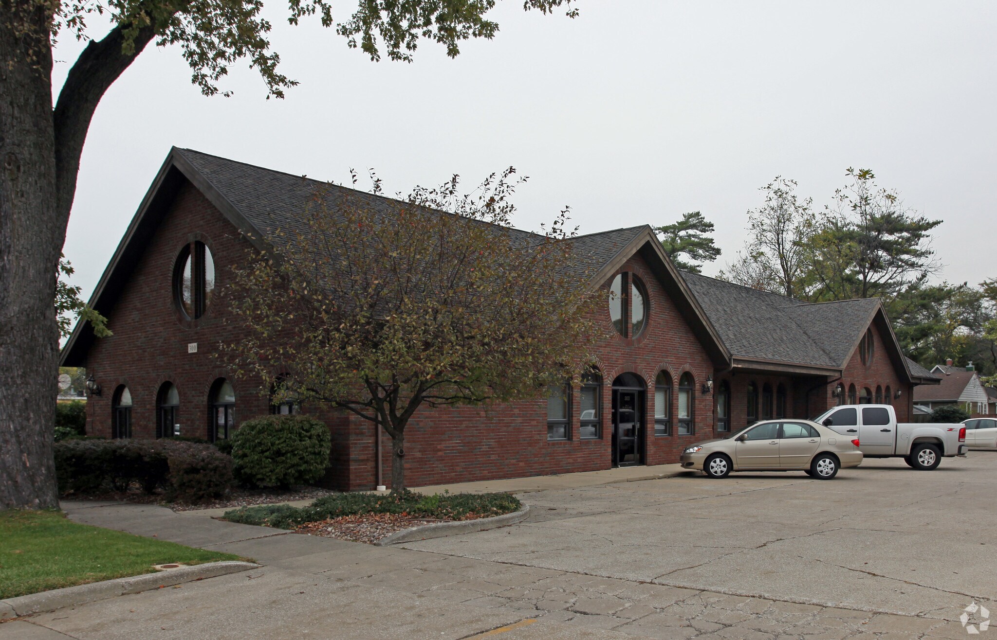 300 N Main St, Crown Point, IN for sale Primary Photo- Image 1 of 1
