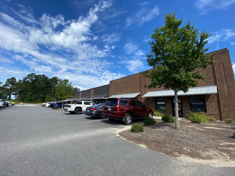 405 N Maple St, Summerville, SC for lease - Building Photo - Image 1 of 5