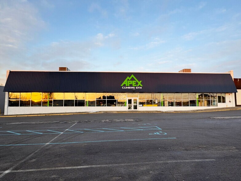 5505 Grape Rd, Mishawaka, IN for sale - Building Photo - Image 1 of 17