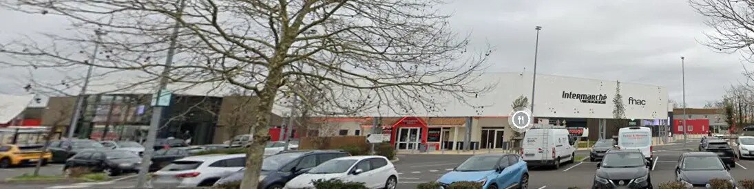 Retail in Rochefort for lease Building Photo- Image 1 of 4