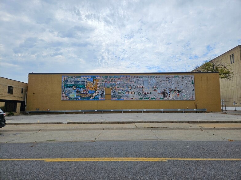 308 S Washington Ave, Saginaw, MI for lease - Building Photo - Image 3 of 12