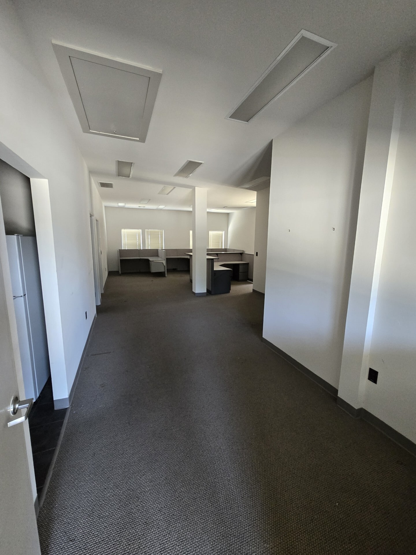 2418 Marsh Ln, Carrollton, TX for lease Interior Photo- Image 1 of 9