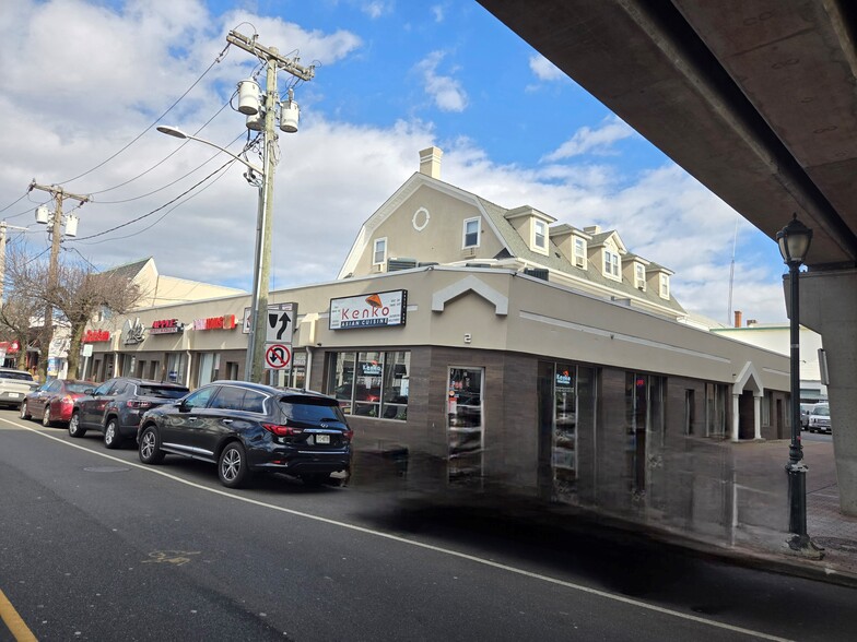 2-12 Merrick Ave, Merrick, NY for sale - Building Photo - Image 1 of 4