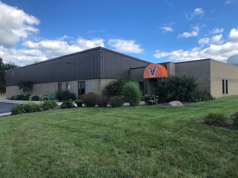 2290 Bishop Cir E, Dexter, MI for sale - Building Photo - Image 1 of 1