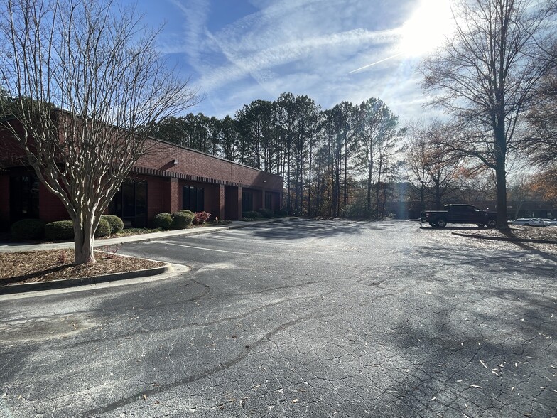 2230 Centre Park Ct, Stone Mountain, GA 30087 - Office for Lease | LoopNet