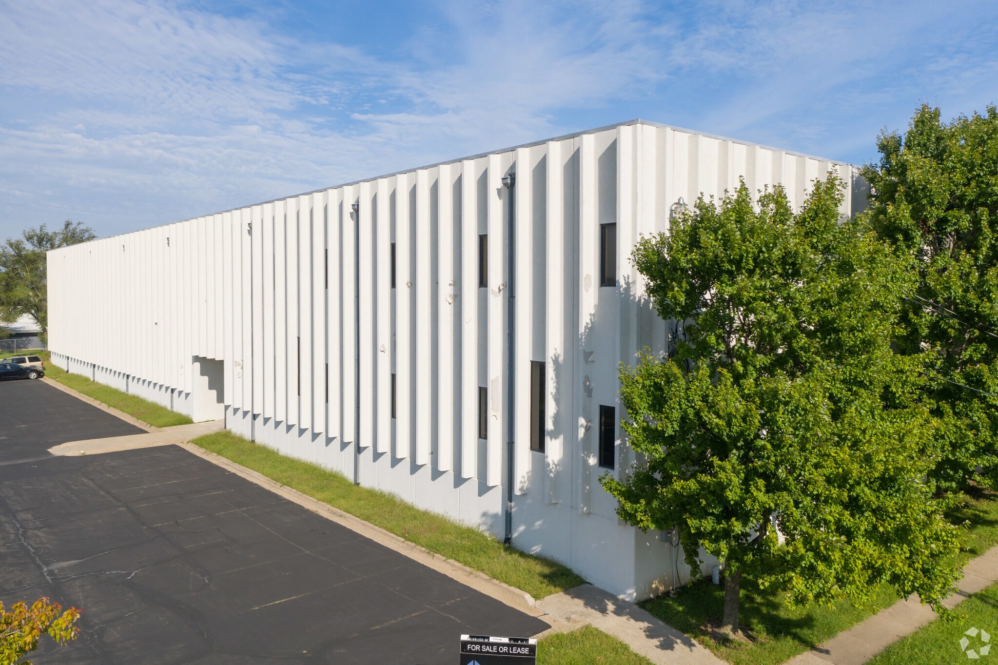 241 N Monroe St, Olathe, KS for sale Primary Photo- Image 1 of 1