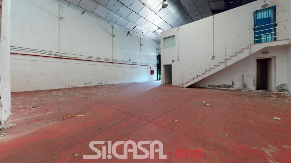 Industrial in Fuenlabrada, Madrid for sale - Interior Photo - Image 2 of 12