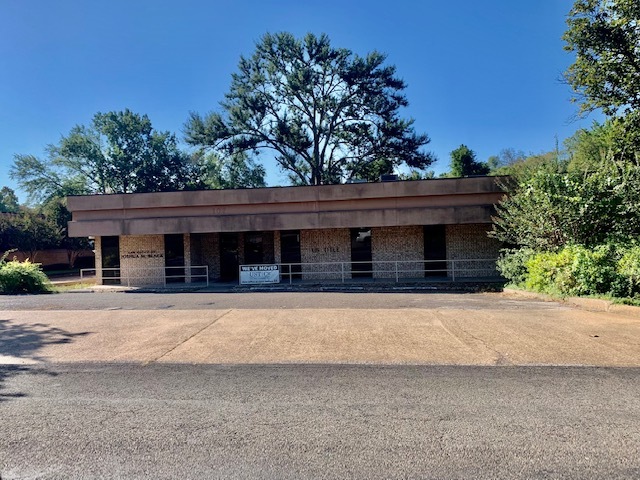 1000 N High St, Longview, TX for lease - Primary Photo - Image 1 of 4