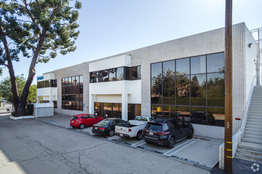 7141 Valjean Ave, Van Nuys, CA for lease - Building Photo - Image 1 of 11