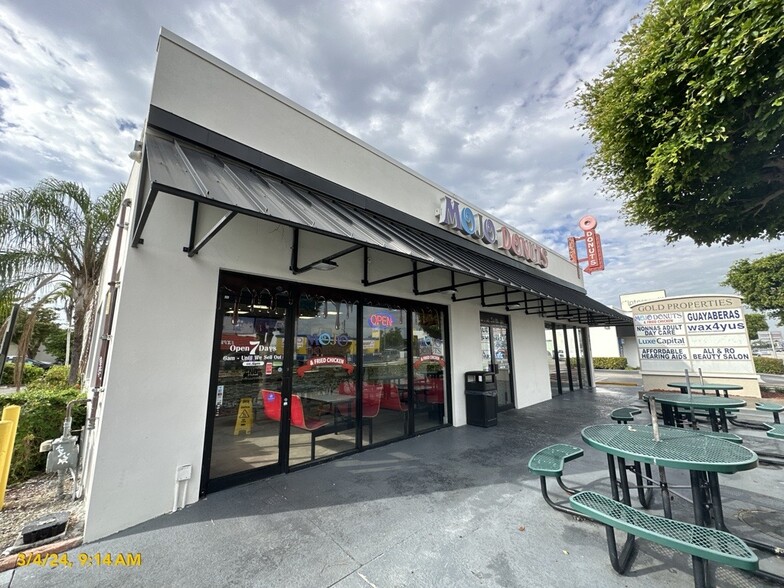 8820 SW 40th St, Miami, FL for lease - Building Photo - Image 1 of 8