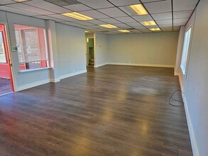 7025 N Lombard St, Portland, OR for lease Building Photo- Image 2 of 5