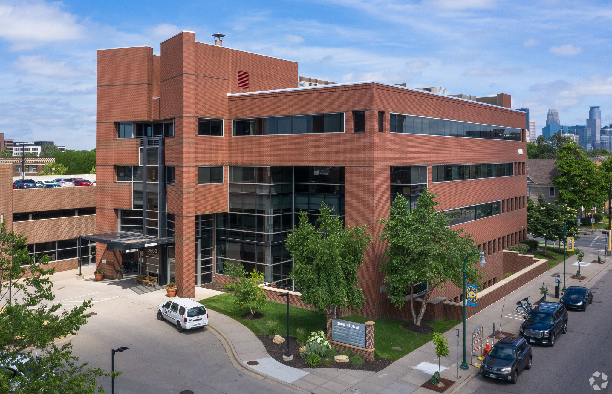 2800 Chicago Ave, Minneapolis, MN for lease Building Photo- Image 1 of 5