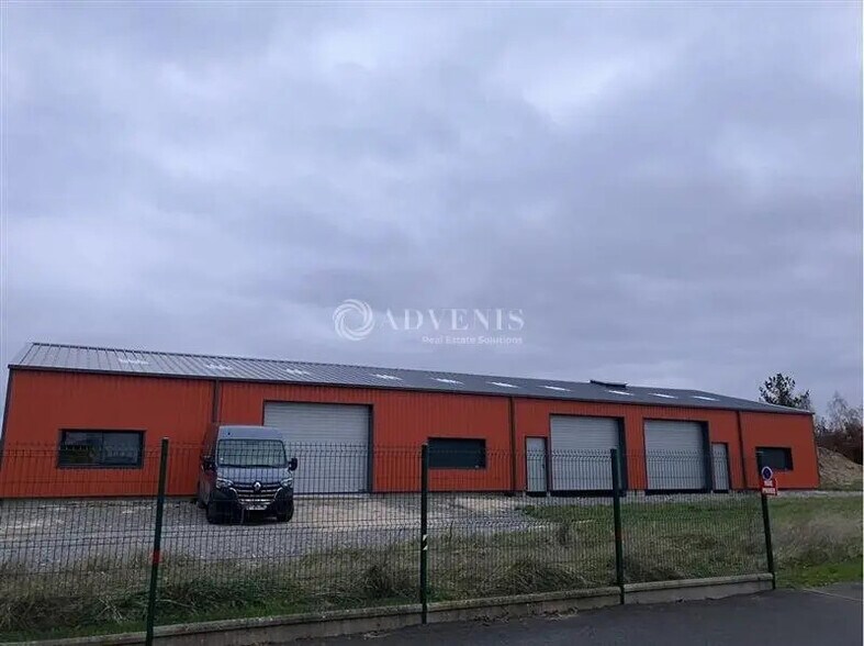 Flex in Vierzon for lease - Building Photo - Image 2 of 2