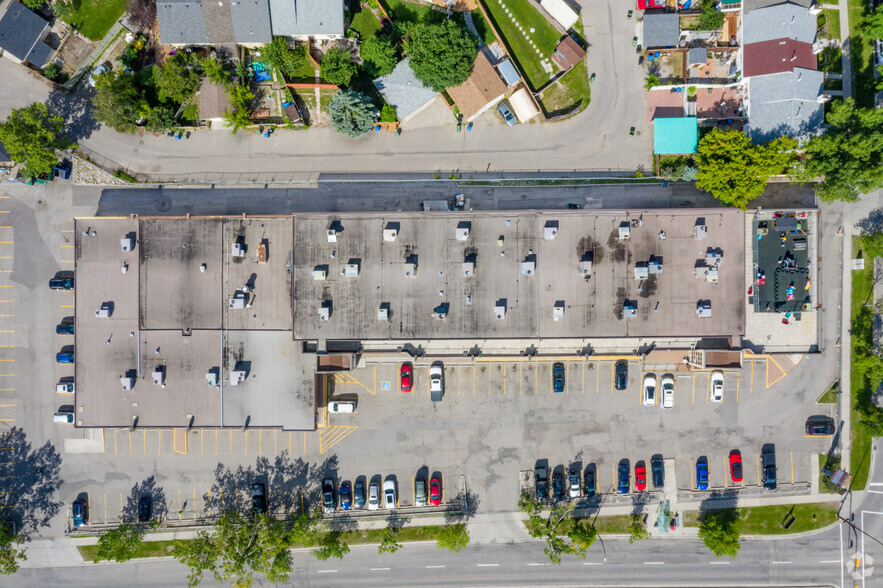 523 Woodpark Blvd SW, Calgary, AB for lease - Aerial - Image 3 of 4