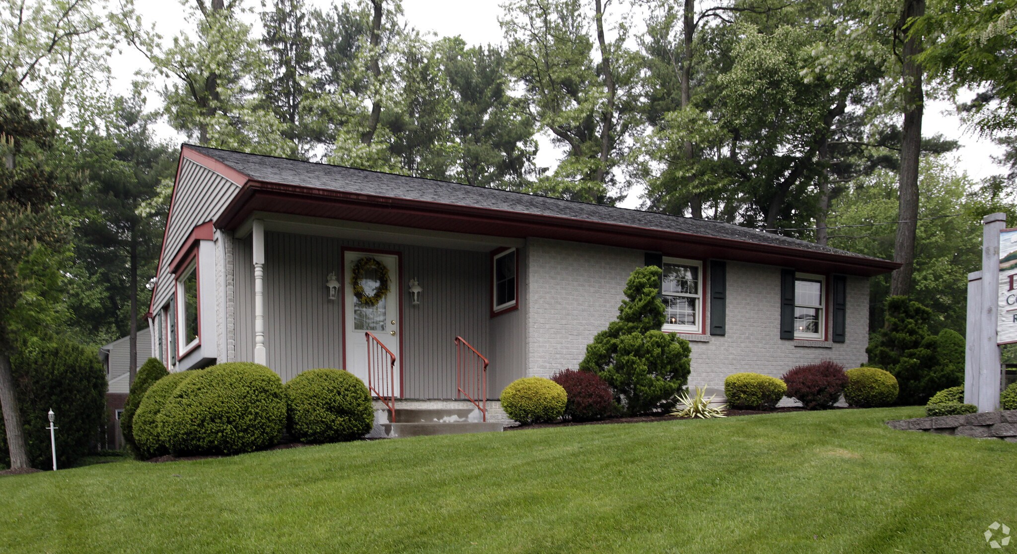 406 Kings Hwy S, Cherry Hill, NJ for sale Primary Photo- Image 1 of 1