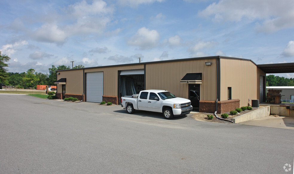 2044 Industrial Blvd, Lexington, SC for lease - Building Photo - Image 3 of 6