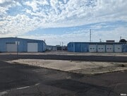 208 SW Center St, Peoria IL - Warehouse