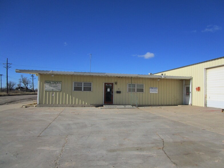 220 W Tyng Ave, Pampa, TX 79065 Office for Lease