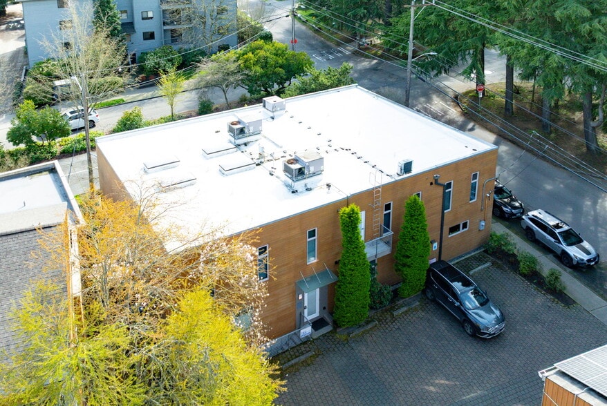 4300 36th Ave W, Seattle, WA for sale - Building Photo - Image 2 of 5