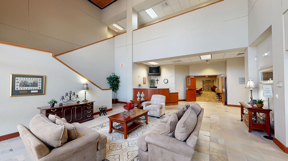 500 Maplelawn Dr, Plano, TX for sale - Matterport 3D Scan - Image 2 of 24