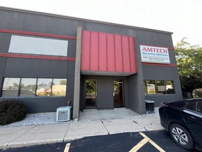 5111-5121 E ML Ave, Kalamazoo, MI for lease Interior Photo- Image 1 of 2