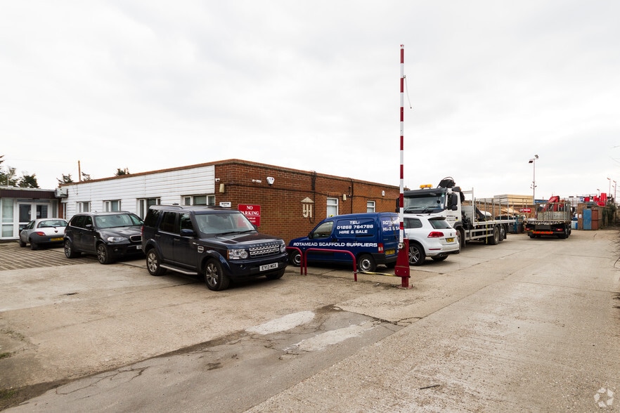 The Mayphil industrial Area portfolio of 5 properties for sale on LoopNet.com - Primary Photo - Image 1 of 4