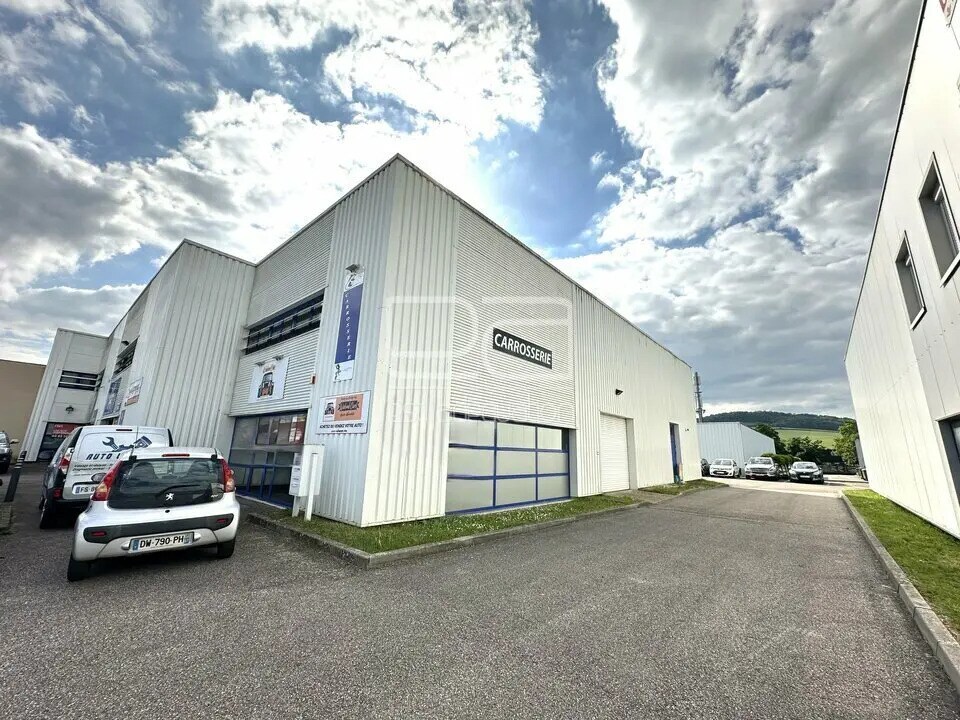 Flex in Pulnoy for lease Building Photo- Image 1 of 10