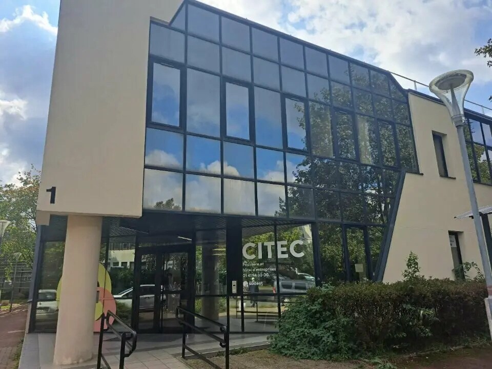 Office in Créteil for lease Building Photo- Image 1 of 4
