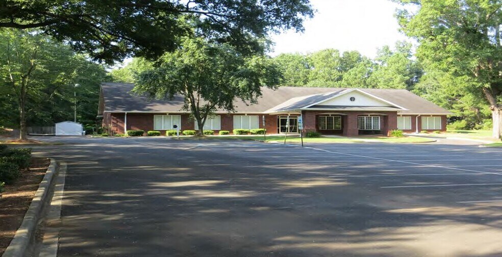 9710 Idlewild Rd, Charlotte, NC 28227