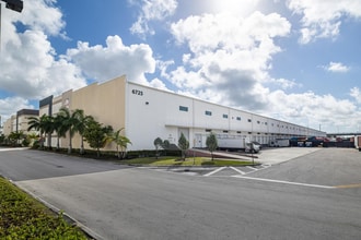 6725 NW 36th St, Miami, FL for lease Interior Photo- Image 2 of 15