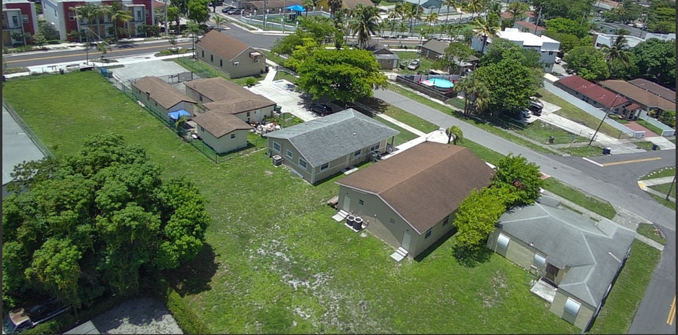 Redevelopment Opportunity portfolio of 4 properties for sale on LoopNet.com - Aerial - Image 3 of 8