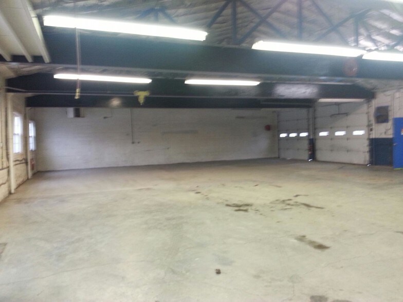 752 Watervliet Shaker Rd, Latham, NY for sale - Building Photo - Image 1 of 1