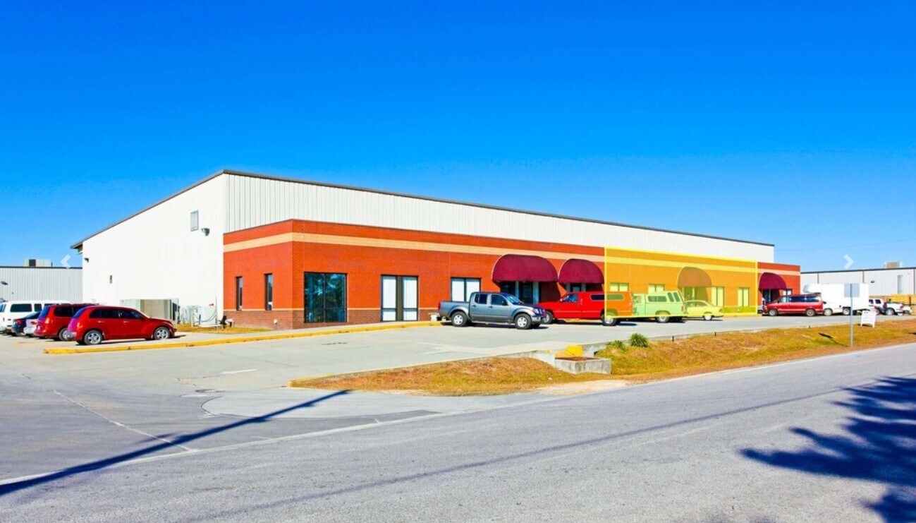 700 Aberdeen Loop, Panama City, FL for lease Building Photo- Image 1 of 3