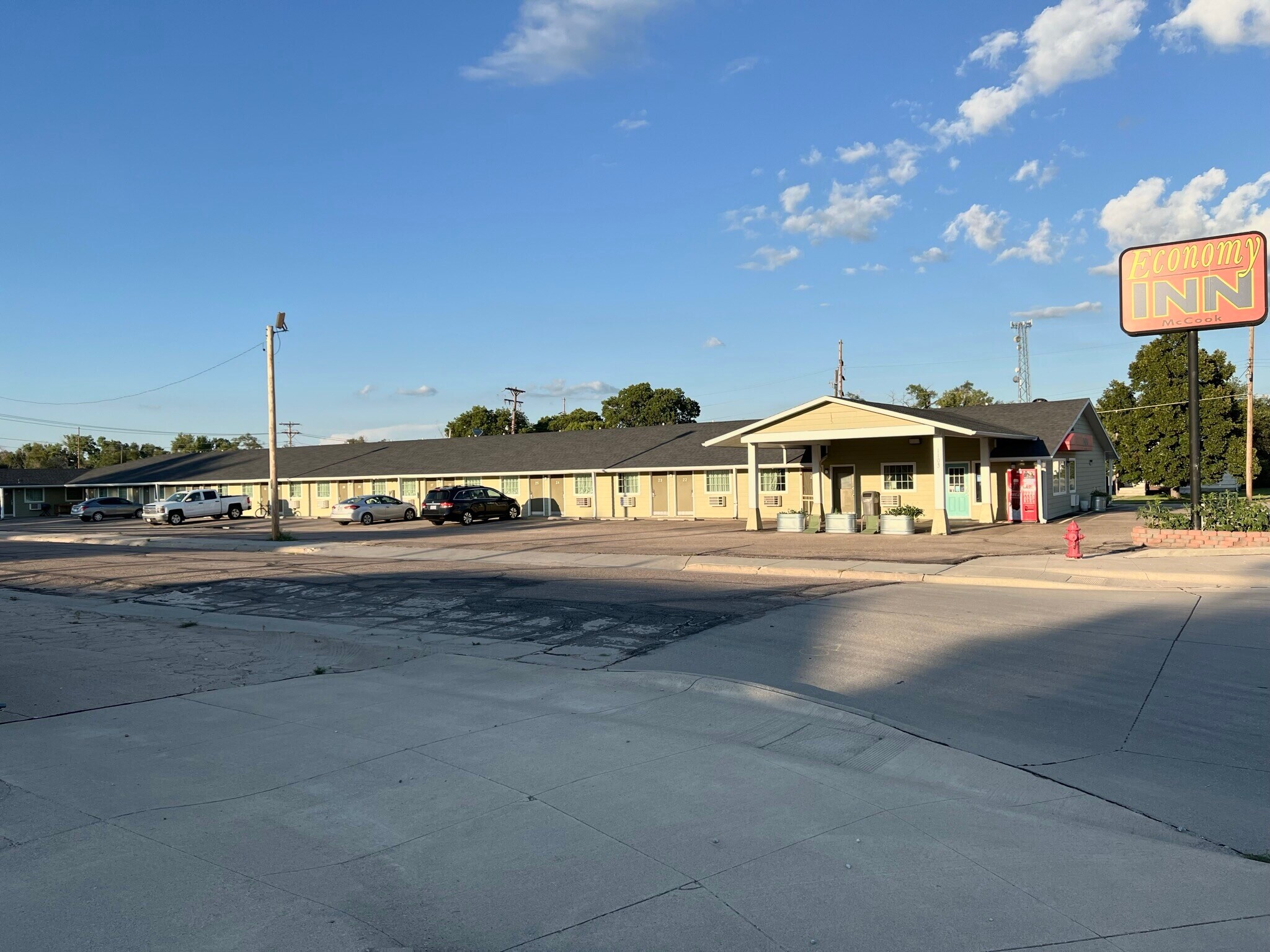 1103 E B St, McCook, NE for sale Building Photo- Image 1 of 22