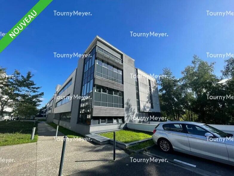 Office in Rennes for lease - Building Photo - Image 2 of 2