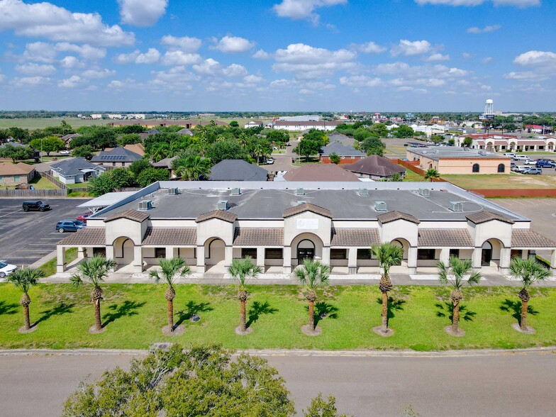 848 Palm Dr, Elsa, TX for sale - Building Photo - Image 1 of 1