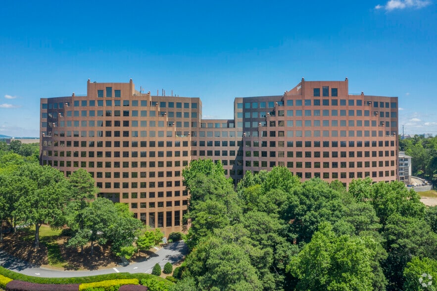 2727 Paces Ferry Rd SE, Atlanta, GA for lease - Building Photo - Image 3 of 20