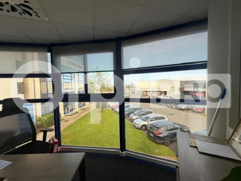 Office in La Rochelle for sale - Interior Photo - Image 1 of 6