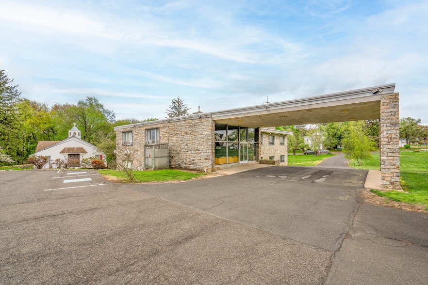 521 Welsh Rd, Philadelphia, PA for sale - Building Photo - Image 3 of 7