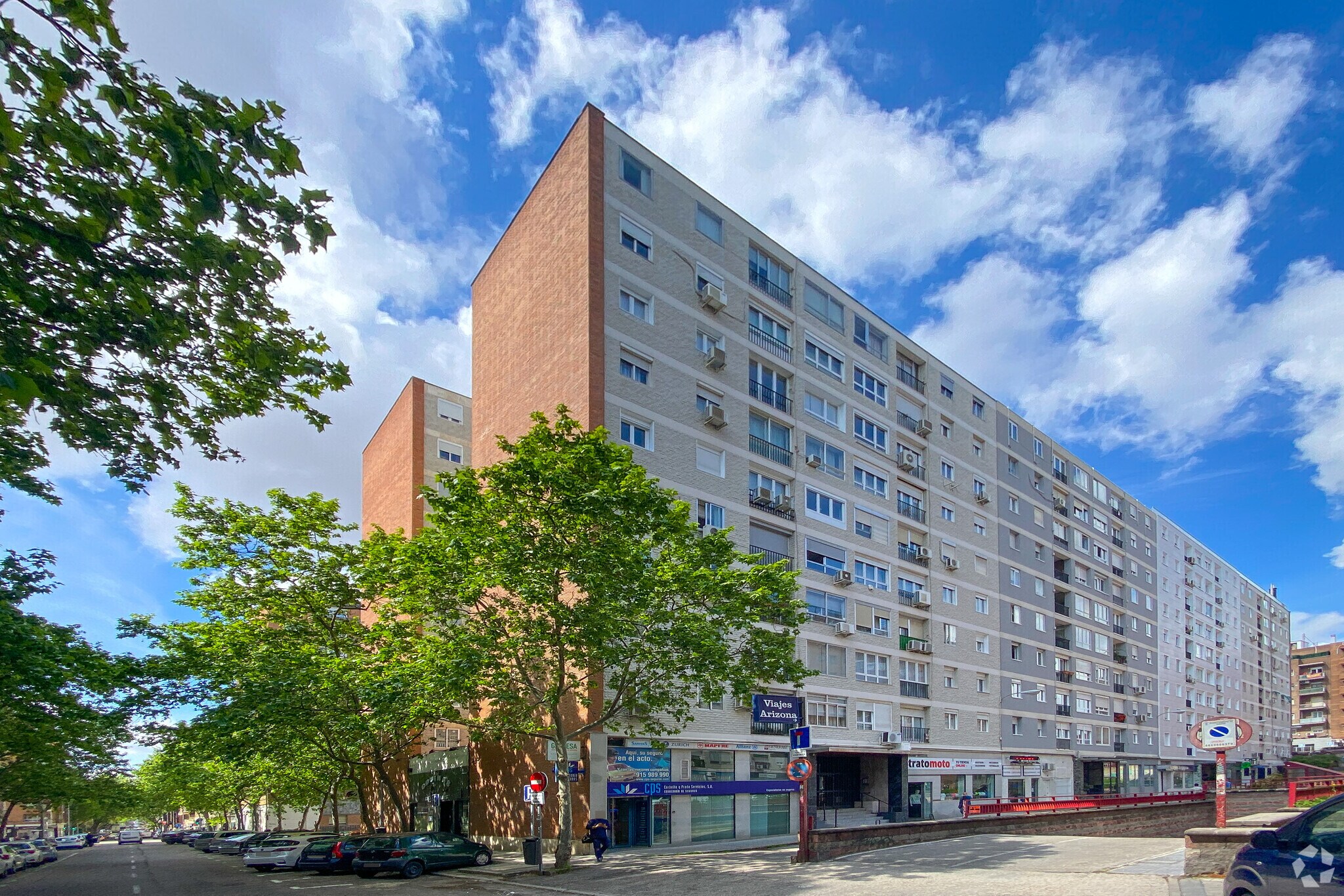 Calle Aviador Zorita, 49, Madrid, Madrid for sale Primary Photo- Image 1 of 1