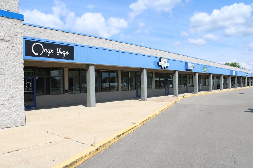 7-75 W Scott St, Fond Du Lac, WI for sale - Building Photo - Image 2 of 5