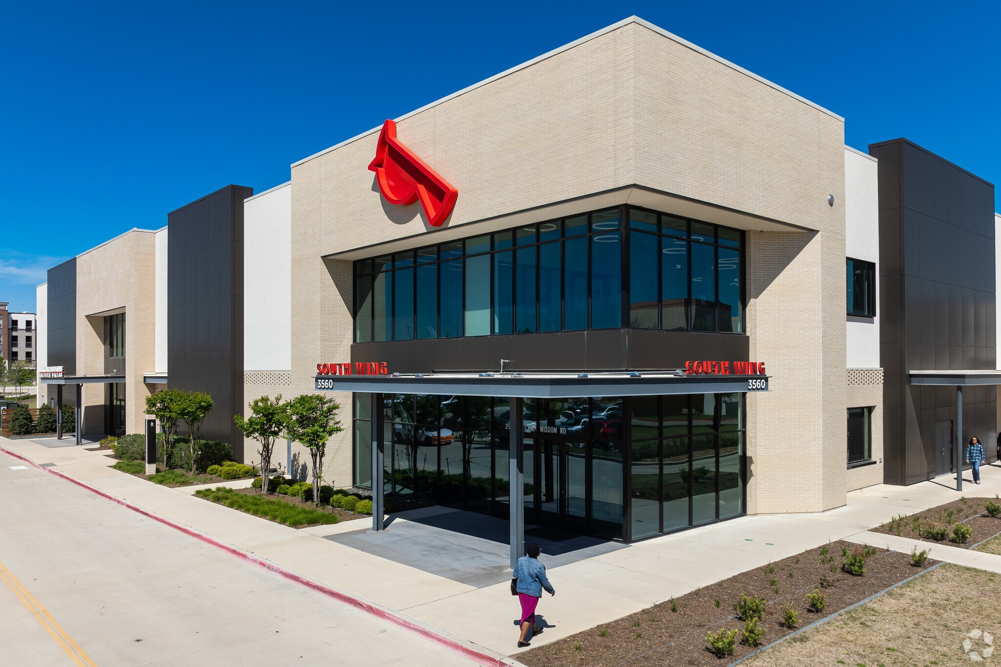 3662 W Camp Wisdom Rd, Dallas, TX for lease Building Photo- Image 1 of 21